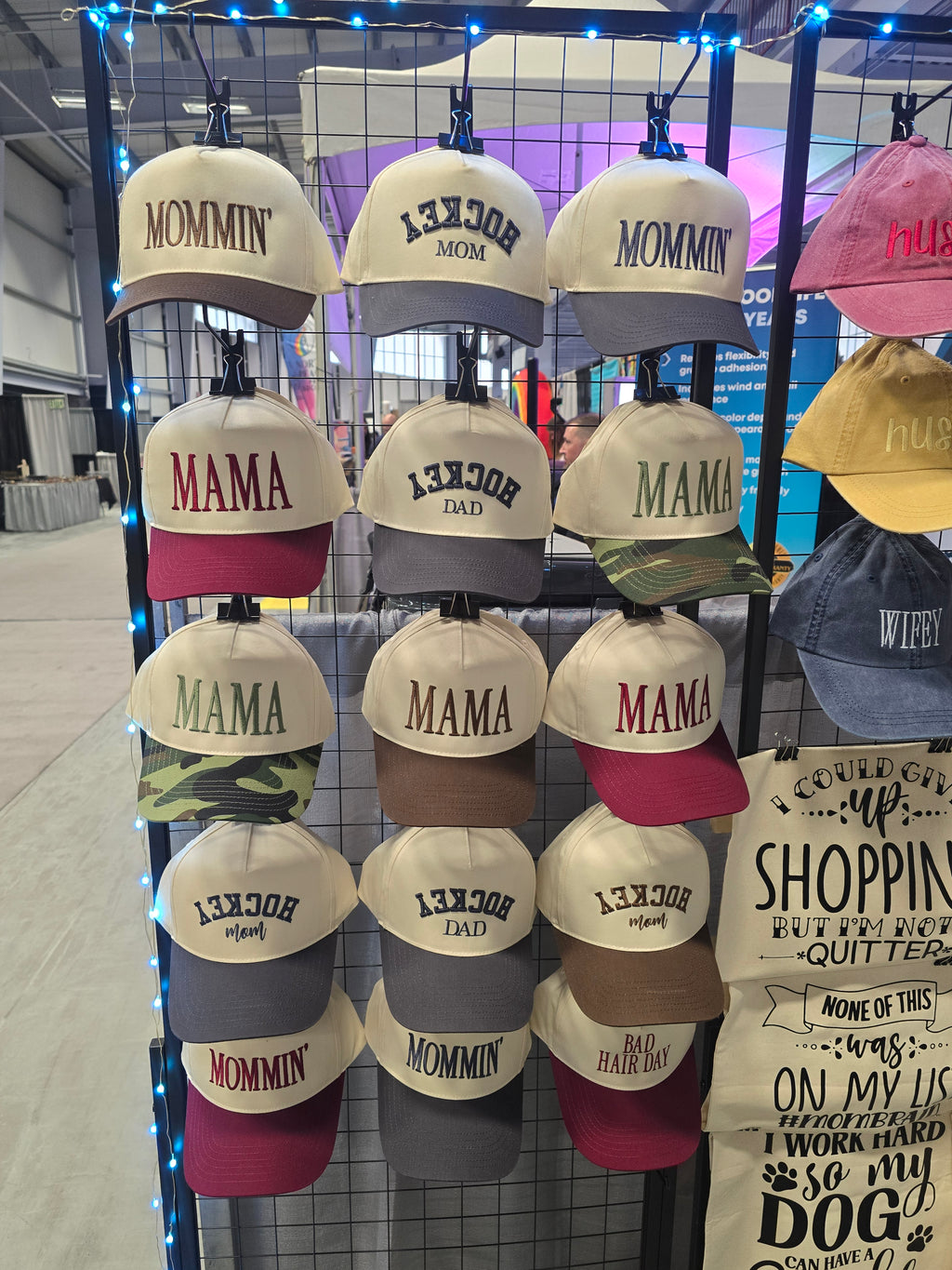 MOMMIN' Trucker Hat, Trendy Retro Caps - Embroidery